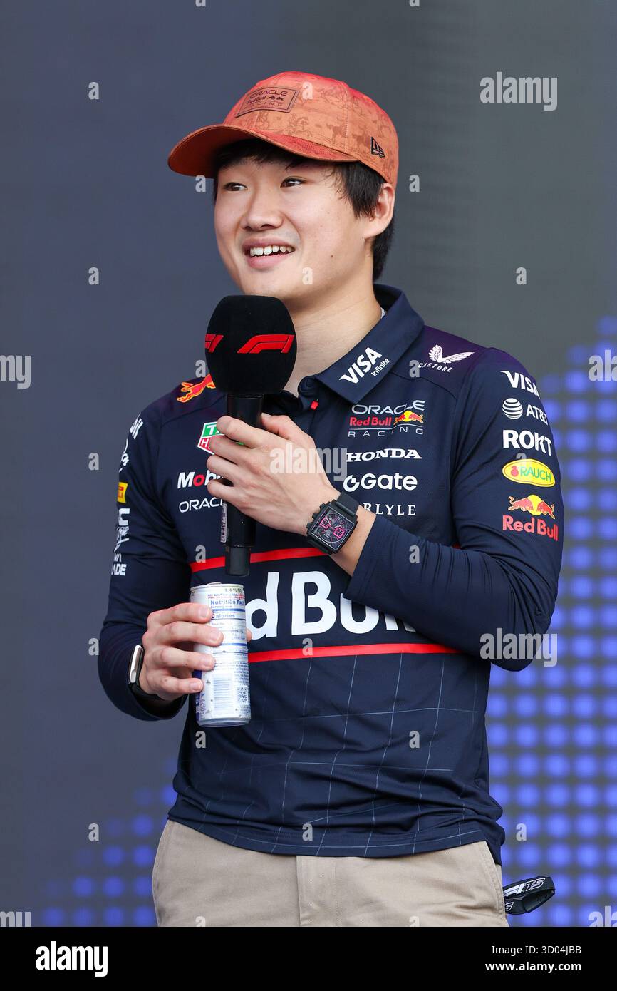 AUSTIN, TX - OCTOBER 18: Oracle Red Bull Racing driver Yuki Tsunoda (22 ...