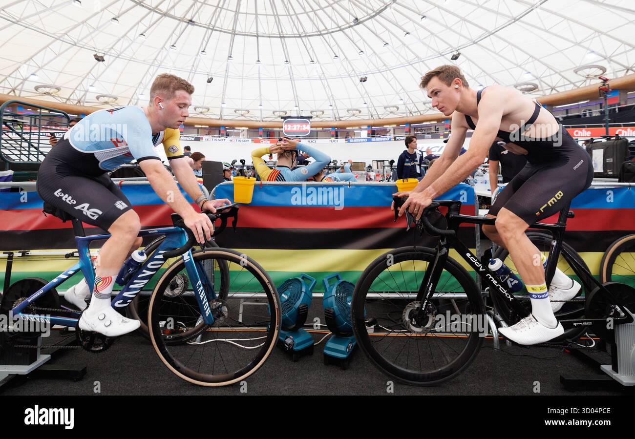 Santiago, Chile. 21st Oct, 2025. Belgian Fabio Van Den Bossche and Belgian Lindsay De Vylder pictured during a training session ahead of the 2025 UCI Track World Championships, in Santiago, Chile, Tuesday 21 October 2025. The Track World Championships take place from 22 to 26 October at the Velodromo de Penalolen in Santiago, Chile. BELGA PHOTO BENOIT DOPPAGNE Credit: Belga News Agency/Alamy Live News Stock Photo