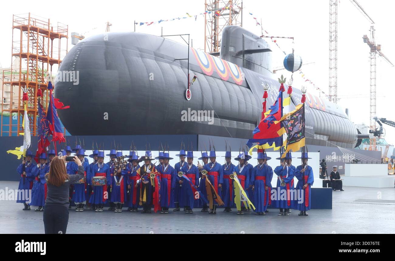 22nd Oct, 2025. 1st 3,600-ton naval attack submarine launched A launch ...