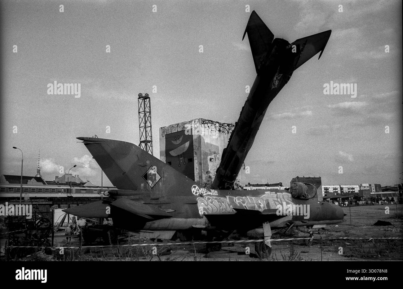 Mig 21 aircraft Black and White Stock Photos & Images - Alamy