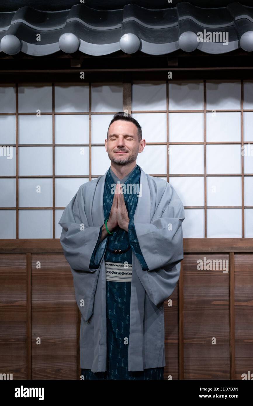 Samurai blue hi-res stock photography and images - Alamy