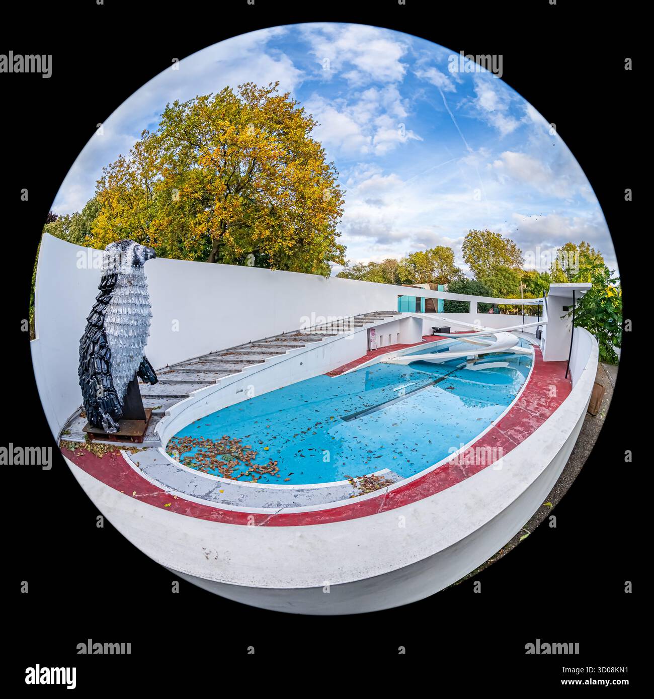 Penguin Pool London Zoo, Regents Park, designed in the International ...