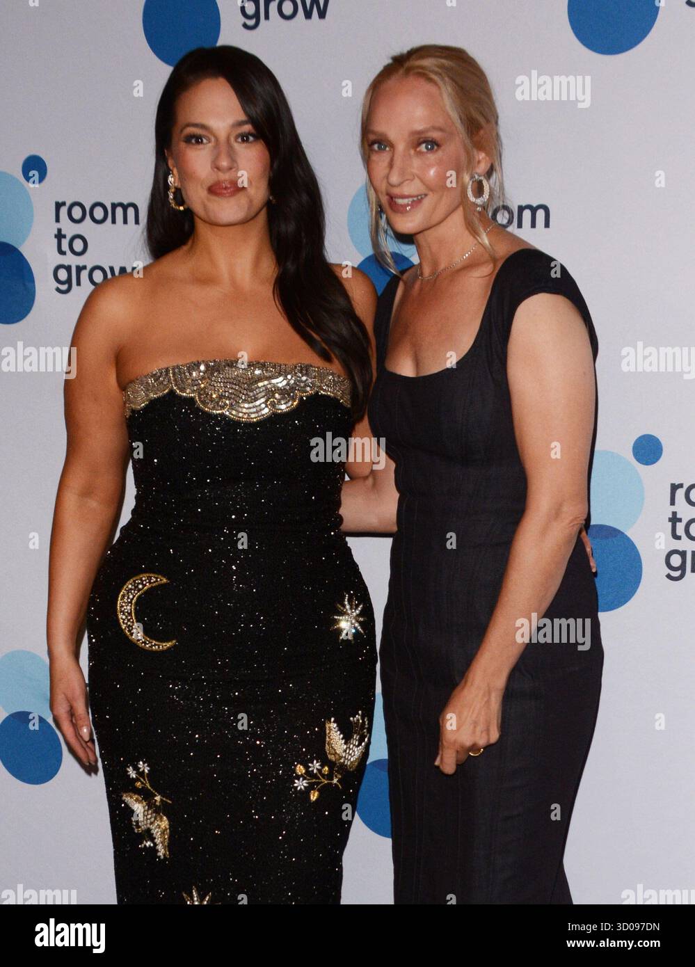 Photo by: Patricia Schlein/STAR MAX/IPx 2025 10/21/25 Ashley Graham and ...