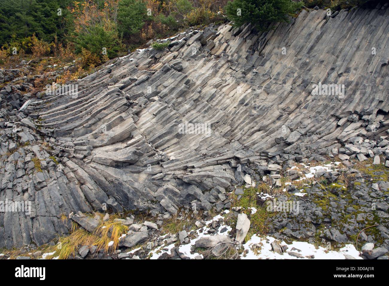 WA2861-00...WASHINGTON - Patterns and lines of an outcropping of ...