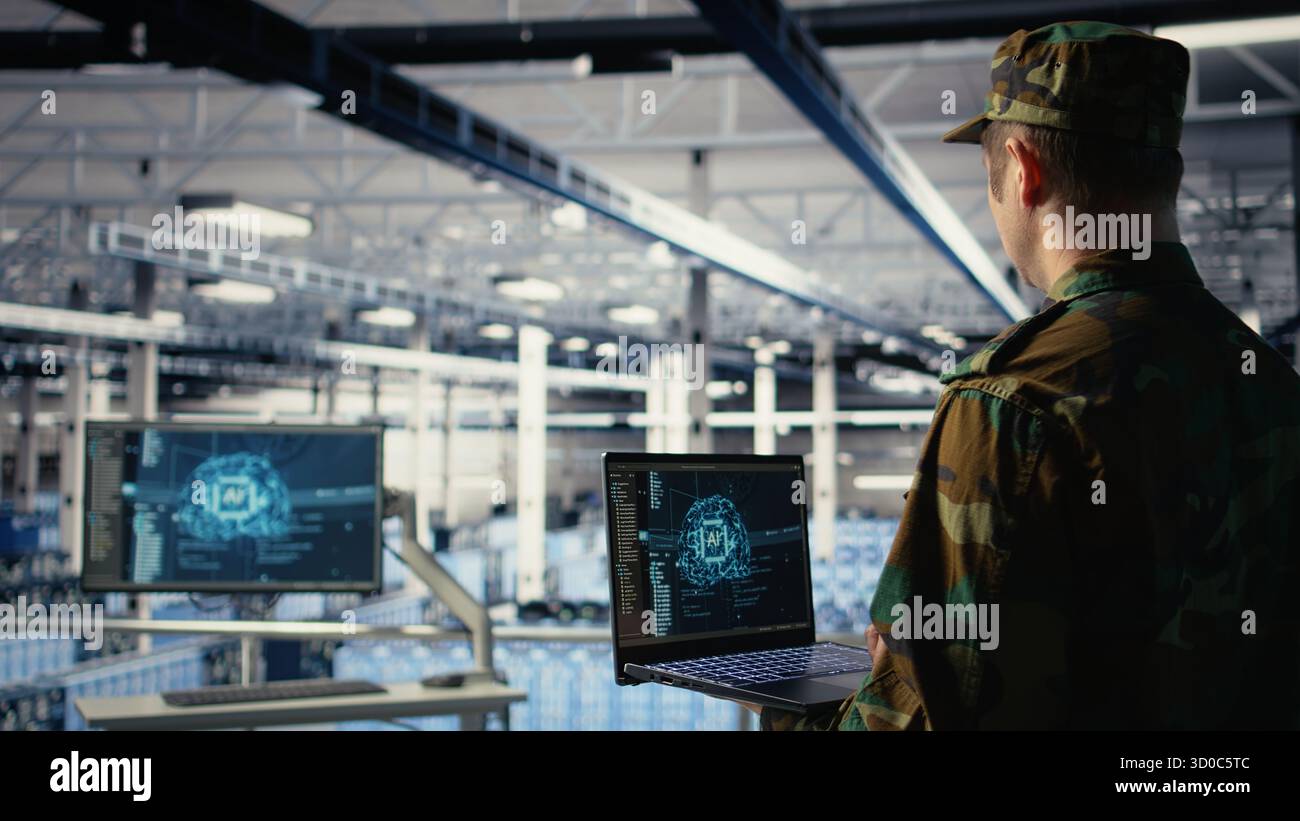 Army programmer in high tech hi-res stock photography and images - Alamy