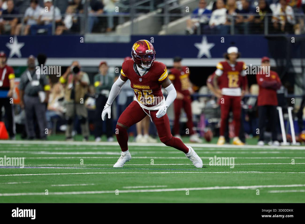 Washington Commanders defensive back Darnell Savage (25) looks to ...