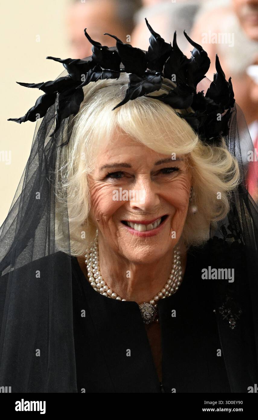 Camilla Parker-Bowles during a meeting with London black taxi drivers, and the Prince of Wales in a a garden reception in the grounds of Clarence House, in Central London Stock Photo - Camilla Parker-Bowles during a meeting with London black taxi drivers, and the Prince of Wales in a a garden reception in the grounds of Clarence House, in Central London Stock Photo -