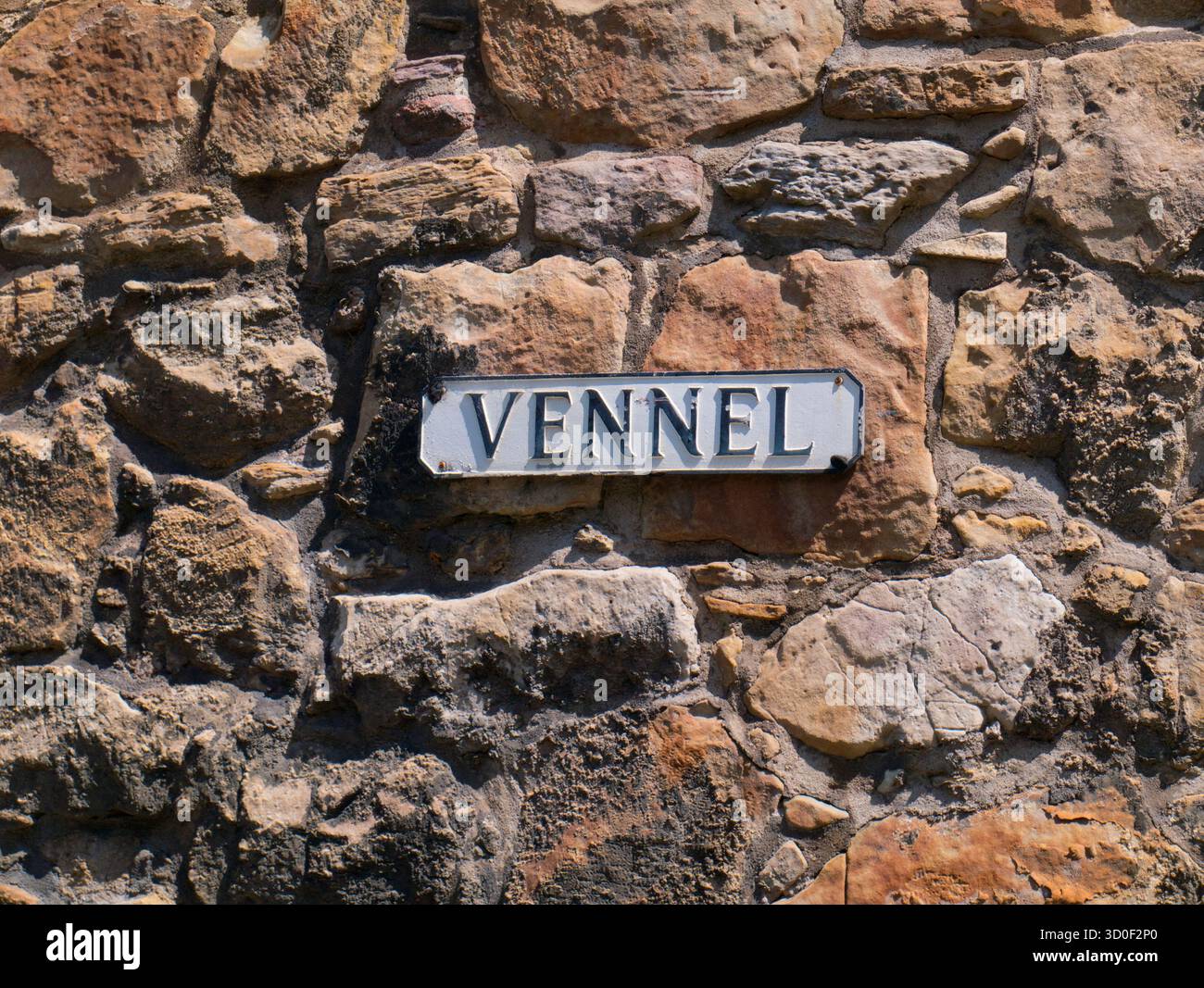 The Vennel alleyway stone wall, Old town, Edinburgh Stock Photo