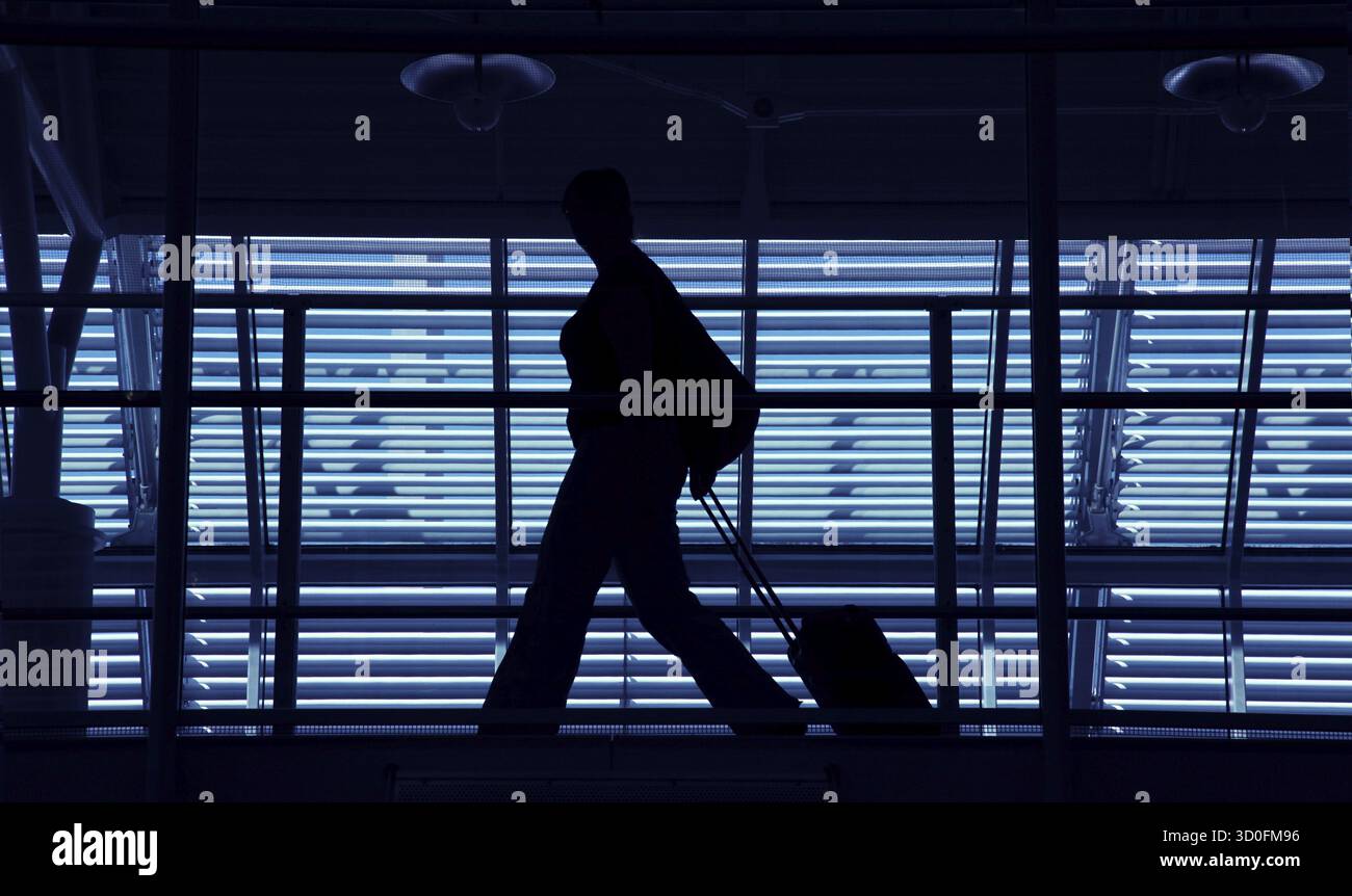 Personen im Terminal am Flughafen Stock Photo