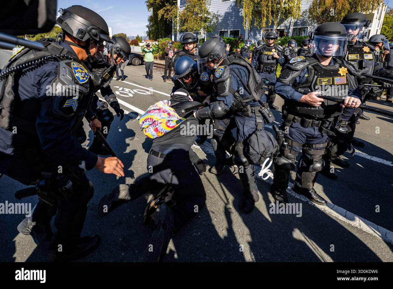 Oakland, California, USA. 23rd Oct, 2025. October 23, 2025: CHP ...