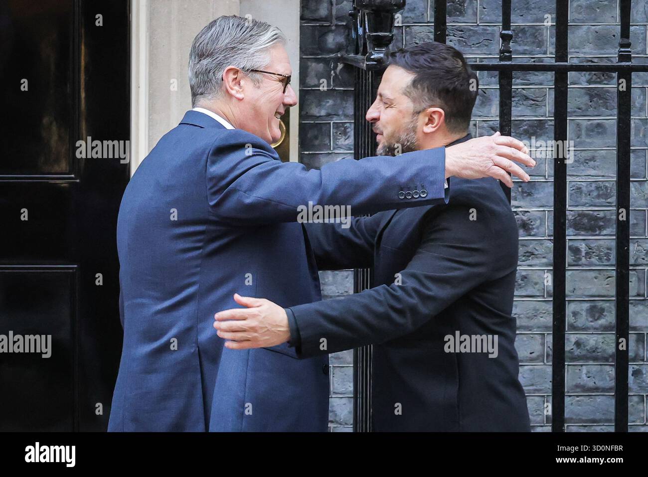 London, UK. 24th Oct, 2025. Volodymyr Zelenskyy, President of Ukraine, is welcomed to 10 Downing Street by Sir Keir Starmer, Prime Minister of the United Kingdom for bilateral meetings and lunch before Starmer hosts the Ukrainian leader and other European leaders at the Foreign Office for a further meetings. Credit: Imageplotter/Alamy Live News Stock Photo