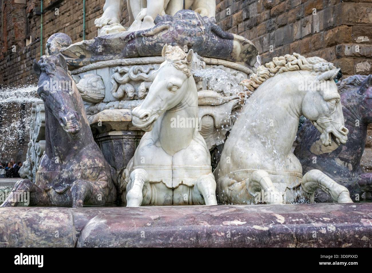 Italian Zuppa Toscana Soup with Caesar Salad, image size:1300x956