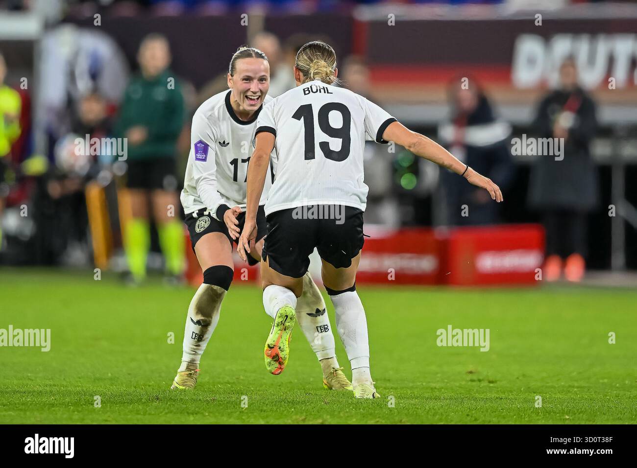 deutschland frankreich merkur spiel arena 24 okt