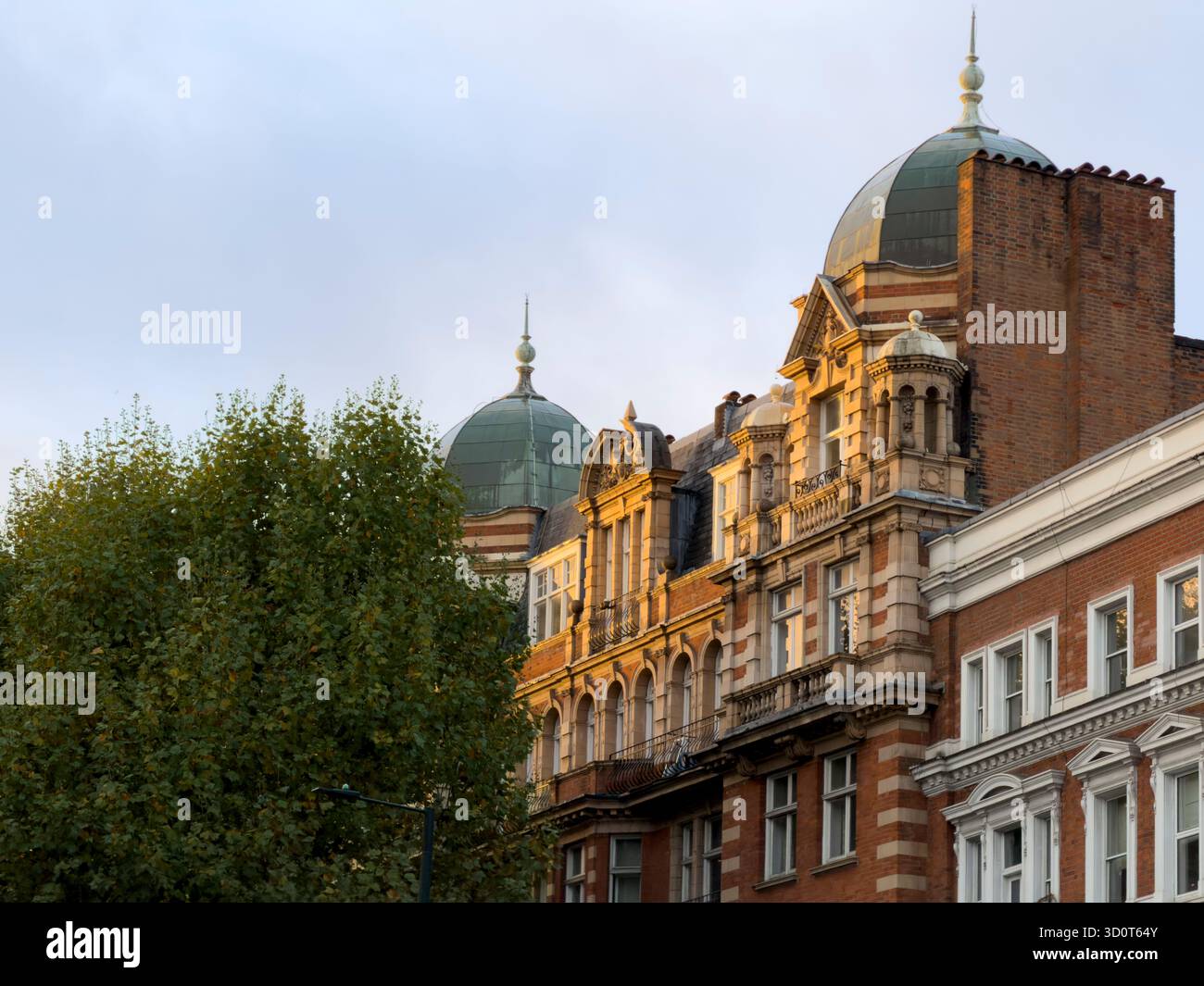 Blomfield Court - red brick mansion block in the heart of Maida Vale Stock Photo
