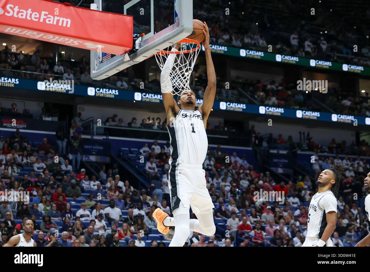 Victor Wembanyama dunk vs Spurs Key Takeaways