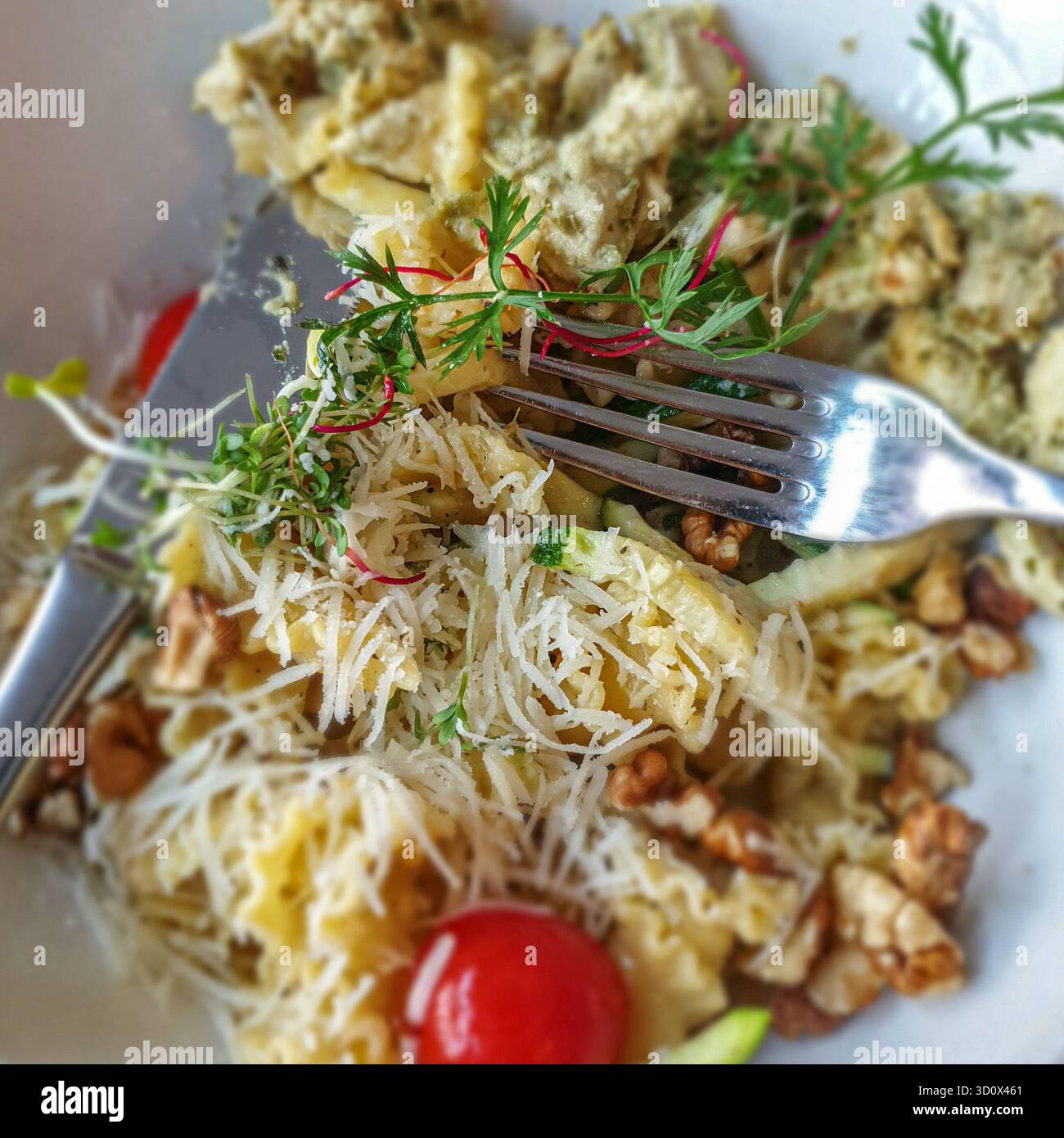 Cheesy foods hi-res stock photography and images - Alamy