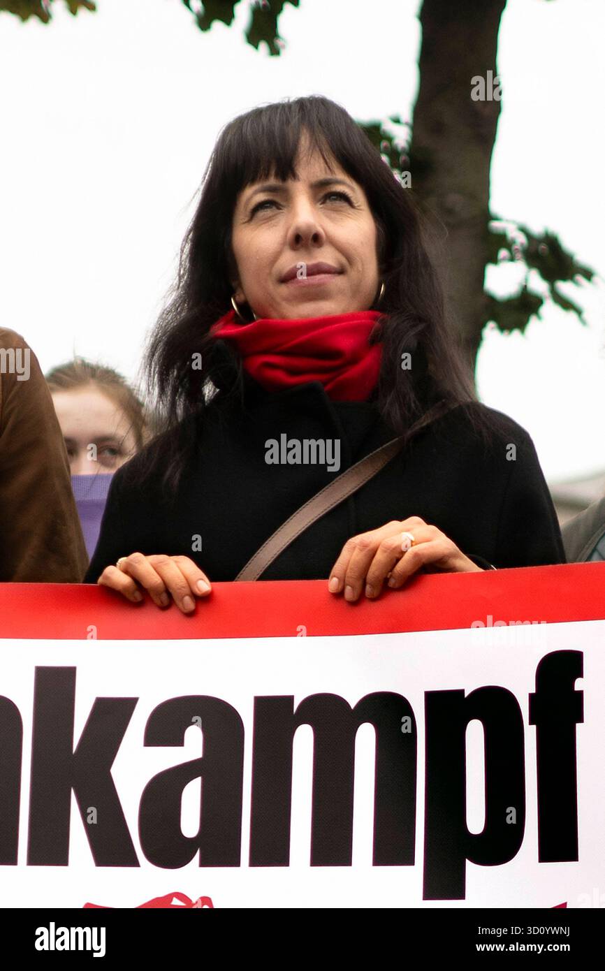 Elif Eralp Unkuerzbar Demo DEU Deutschland Germany Berlin 10 10 elif-eralp-unkuerzbar-demo-deu-deutschland-germany-berlin-10-10