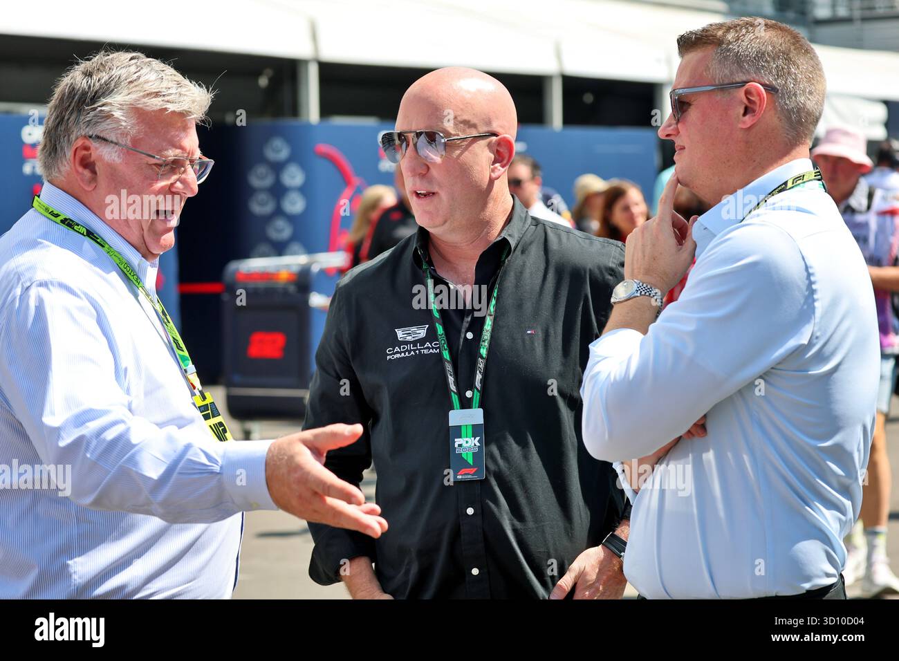 Mexico City, Mexico. 25th Oct, 2025. (L to R): Otmar Szafnauer (USA ...