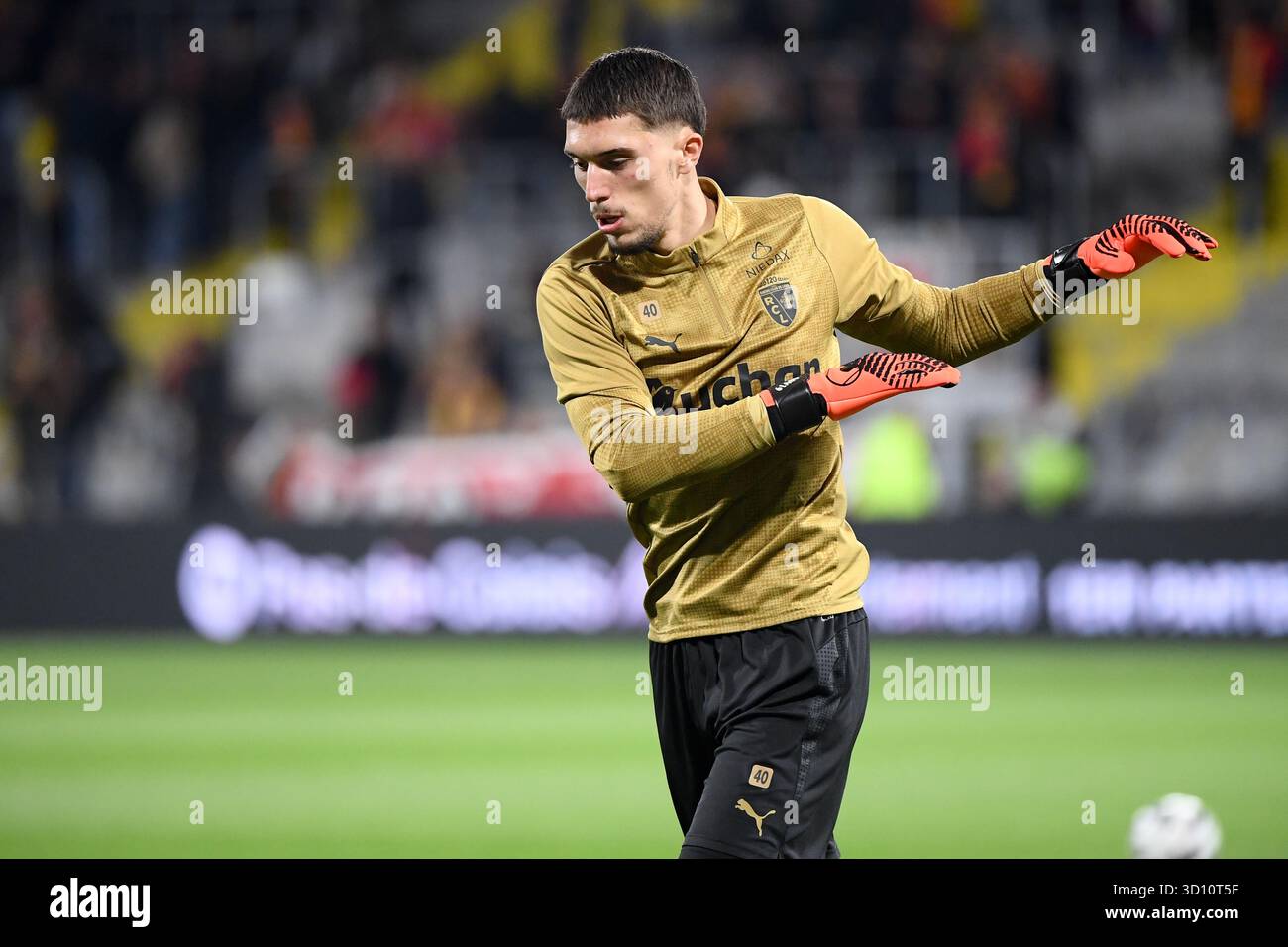 40 Robin RISSER (rcl) during the Ligue 1 McDonald's match between Lens ...