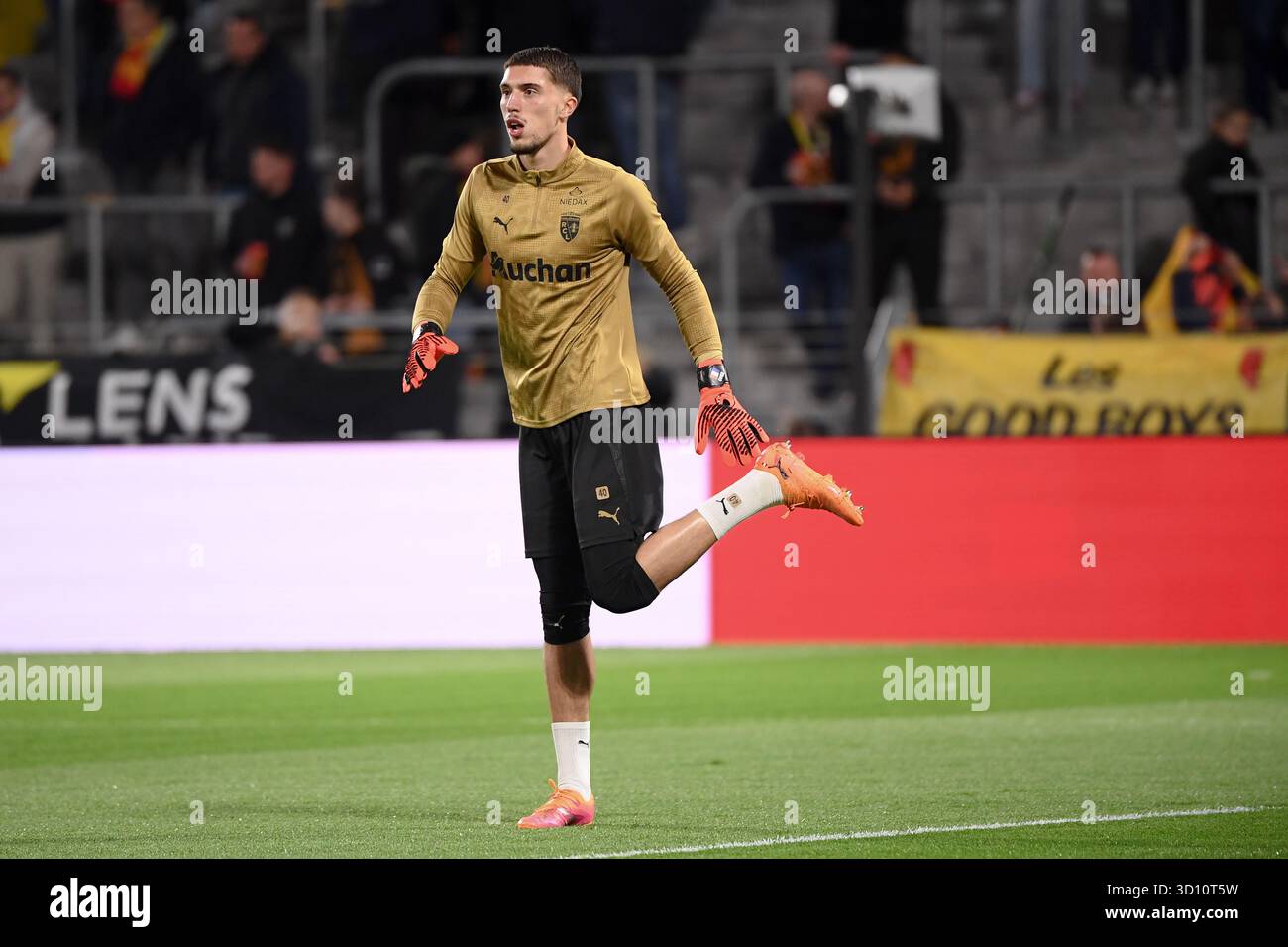 40 Robin RISSER (rcl) during the Ligue 1 McDonald's match between Lens ...