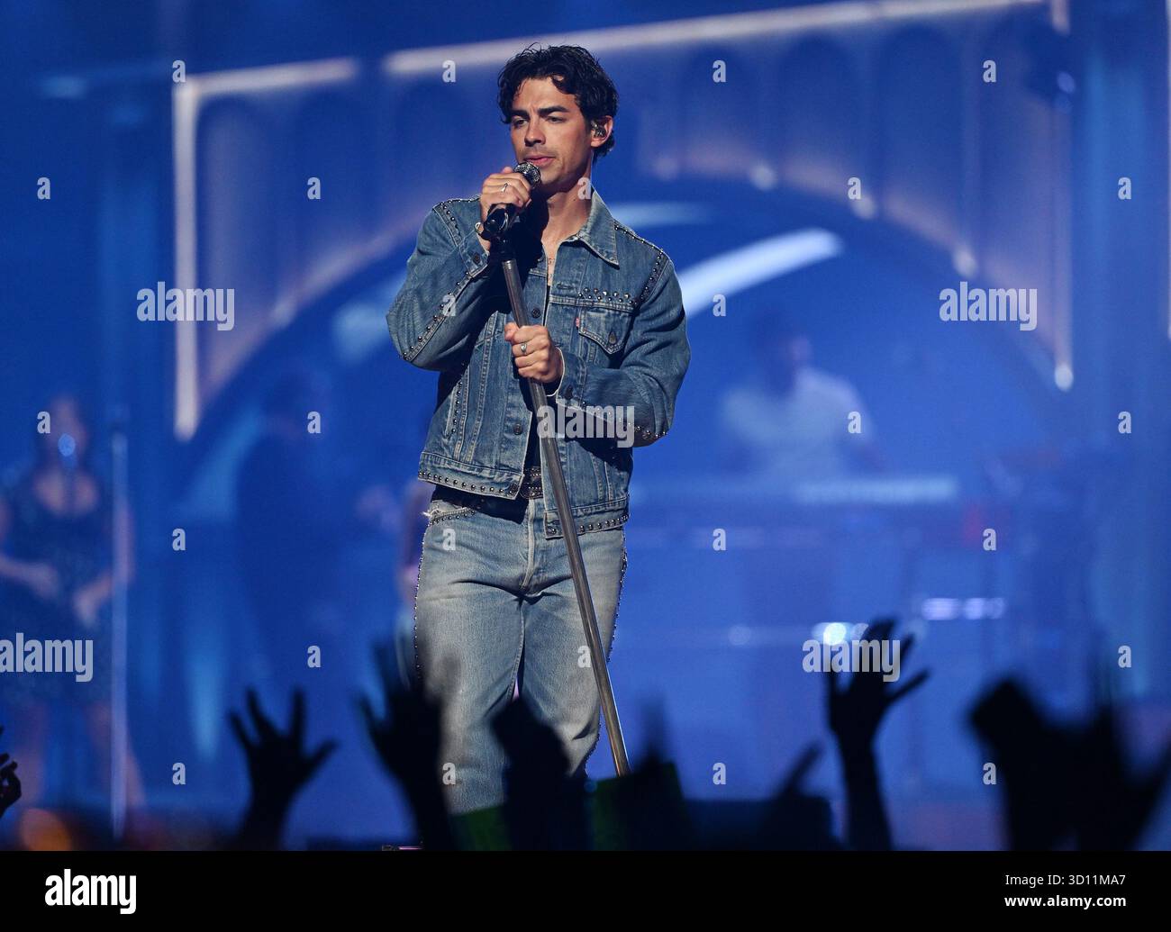 SUNRISE FL - OCTOBER 24: Joe Jonas of The Jonas Brothers performs ...