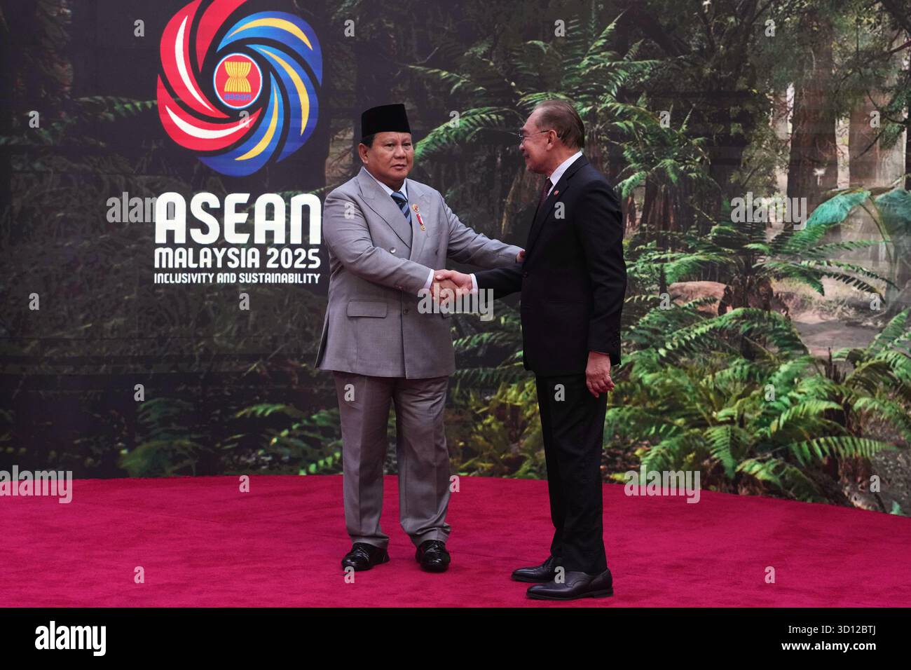 What is the "bebas dan aktif" policy? What is the "bebas dan aktif" policy?