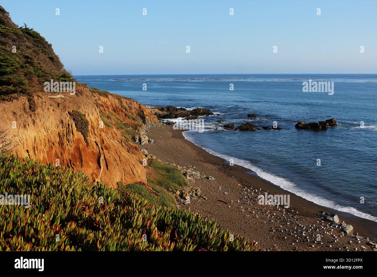 Cambria cliffs hi-res stock photography and images - Alamy