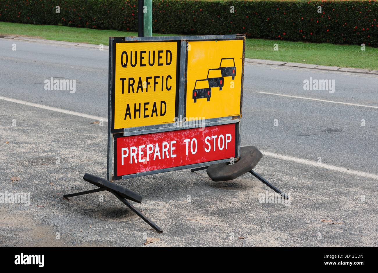 Queued traffic ahead hi-res stock photography and images - Alamy