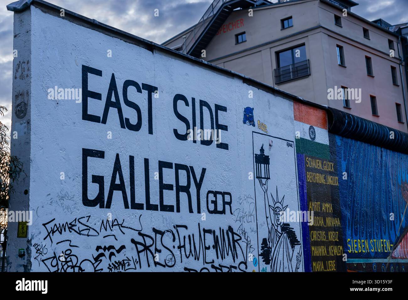 editorial-image-showing-the-first-section-of-the-east-side-gallery-a