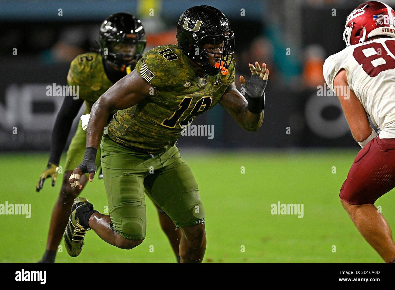 MIAMI GARDENS, FL - OCTOBER 25: Miami defensive lineman Armondo Blount ...