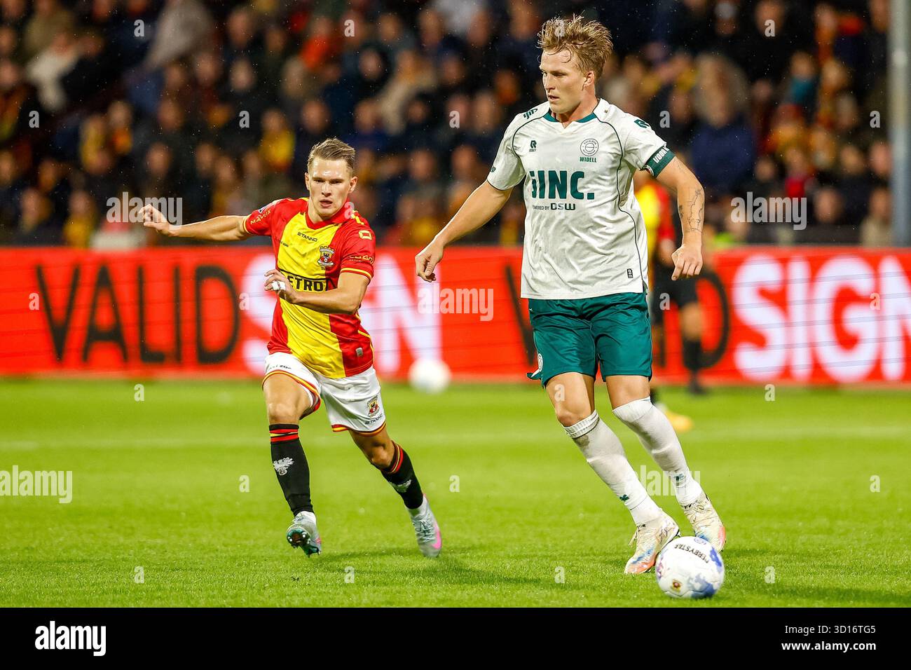DEVENTER , 26-10-2025 , Stadium De Adelaarshorst , season 2025 / 2026 ...