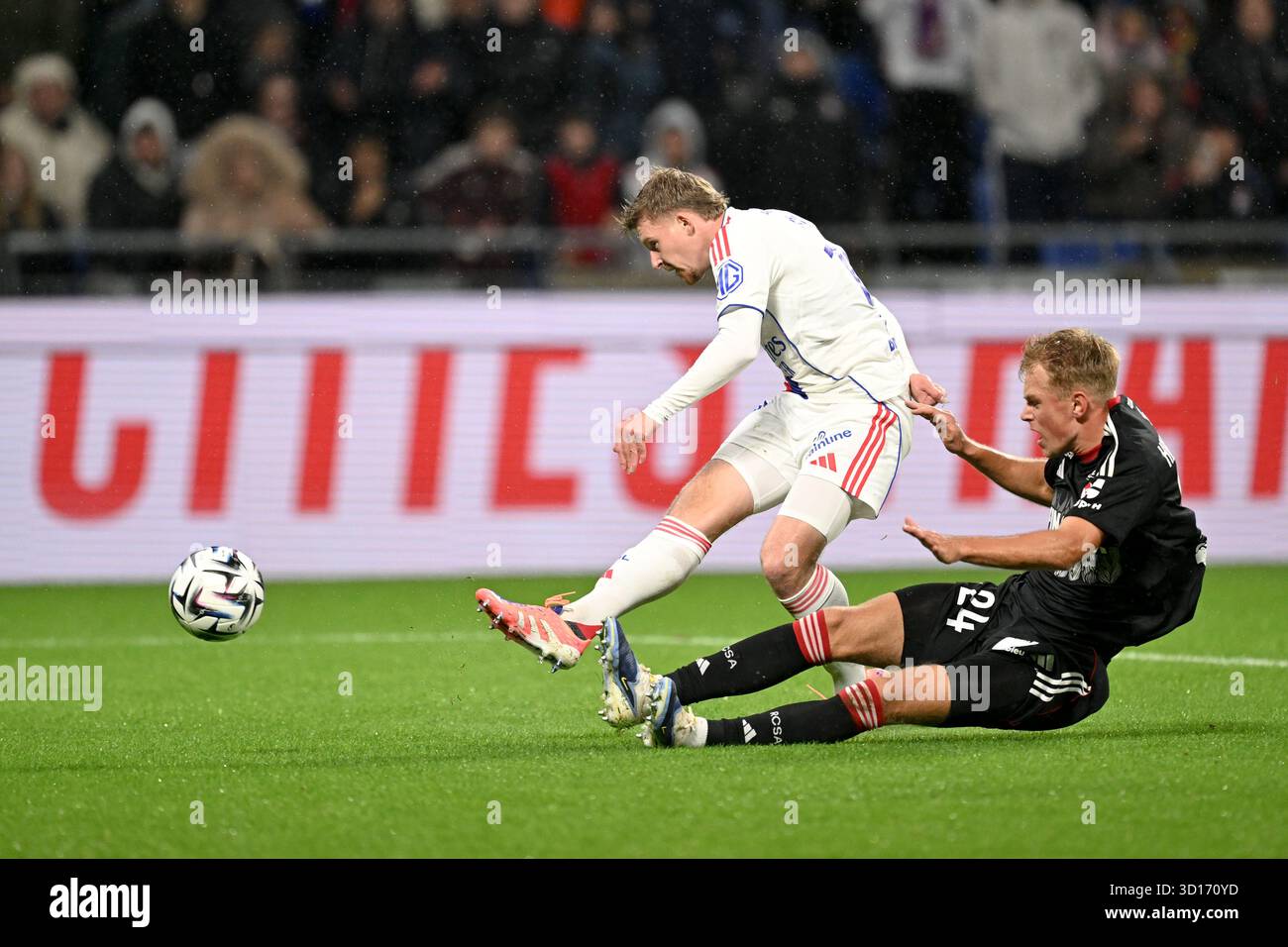 24 Lucas HOGSBERG (rcsa) - 10 Pavel SULC (ol) during the Ligue 1 ...