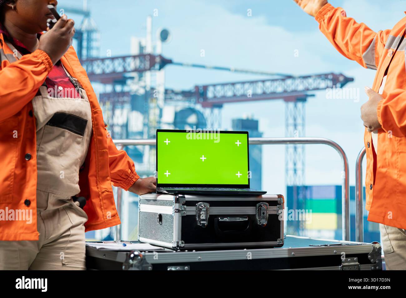 Monitoring Rig Technicians on drilling barge deck hi-res stock photography and images ...
