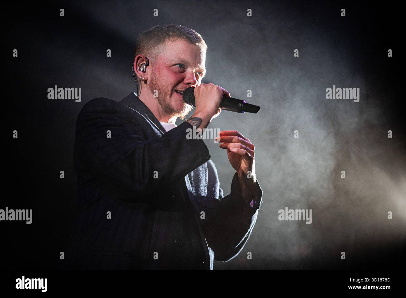 Kae Tempest Rapper Kae Tempest performs live at the Estragon Club. A mix of spoken word ...