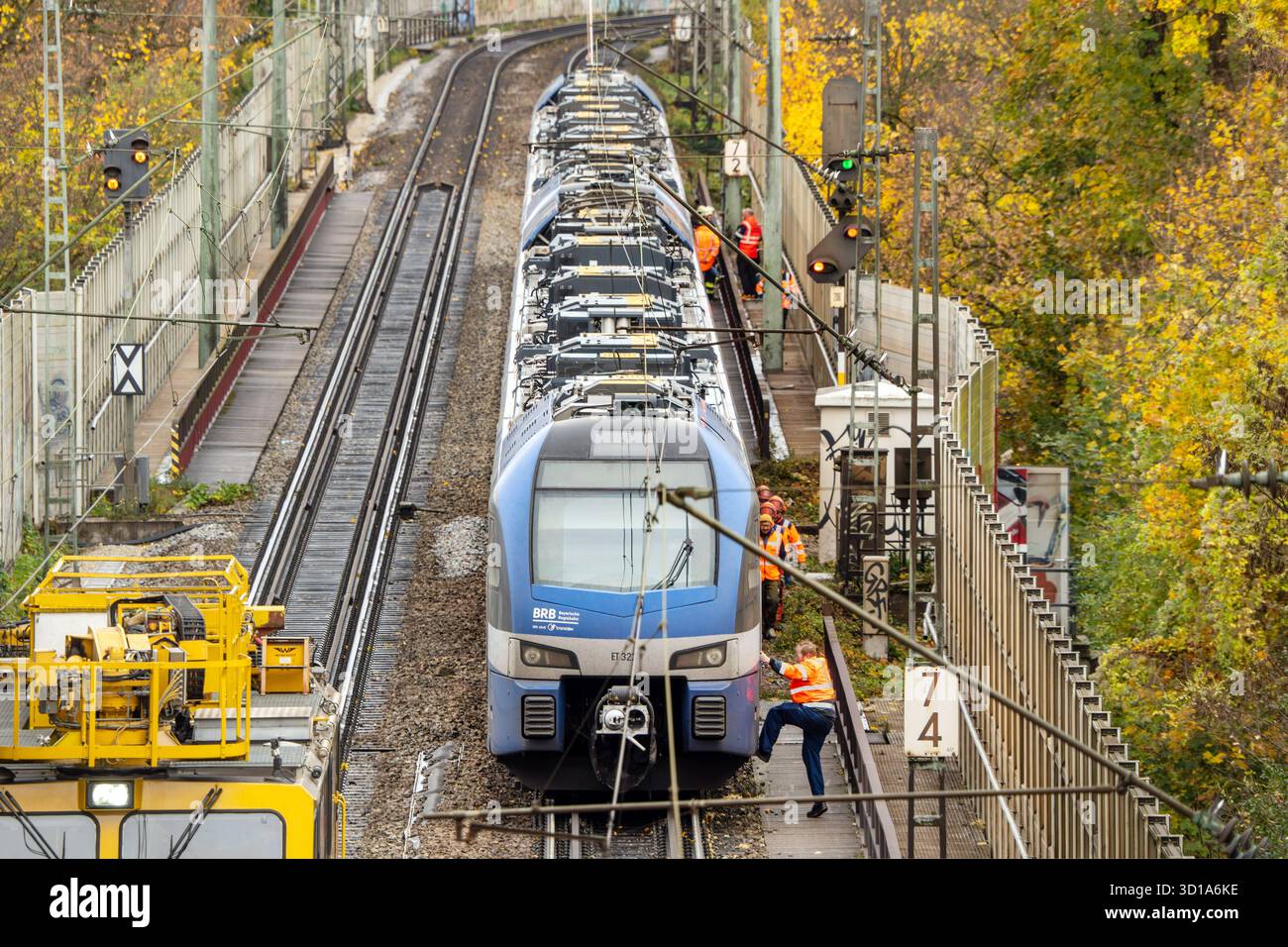 Zugungl ck Ein Zug Der Bayerischen Regiobahn BRB Ist Auf Der Fahrt Zum zugungl-ck-ein-zug-der-bayerischen-regiobahn-brb-ist-auf-der-fahrt-zum