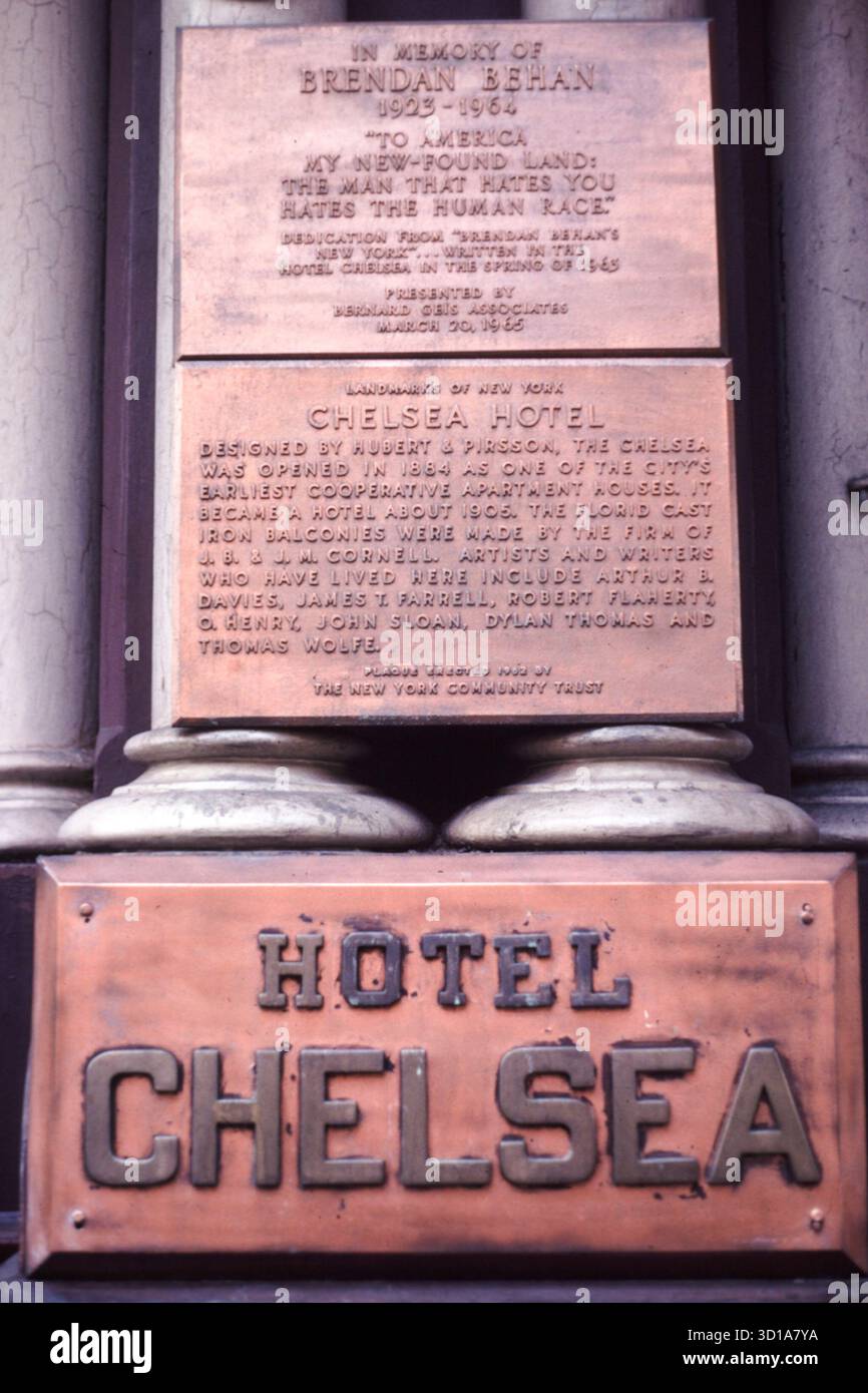 Chelsea hotel new york 1980s hi-res stock photography and images - Alamy