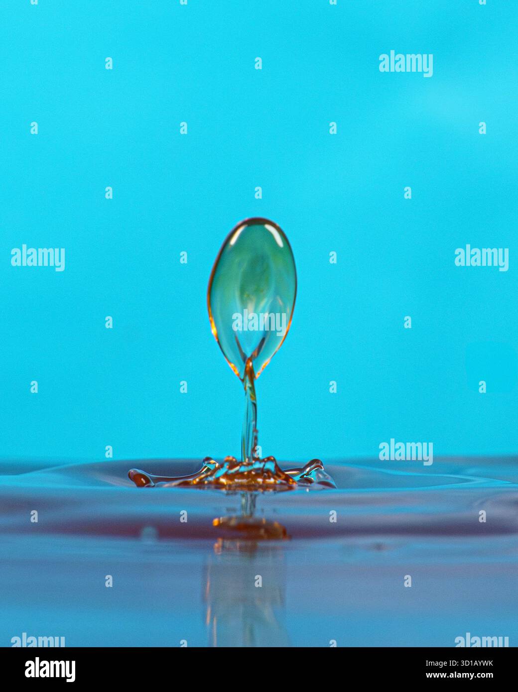 Vertical Splash with Ripple Base Stock Photo - Alamy