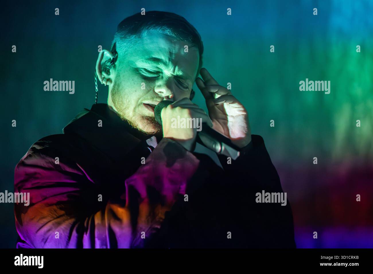 Kae Tempest Rapper Milan Italy. 27th oct 2025. The English singer and spoken word ...