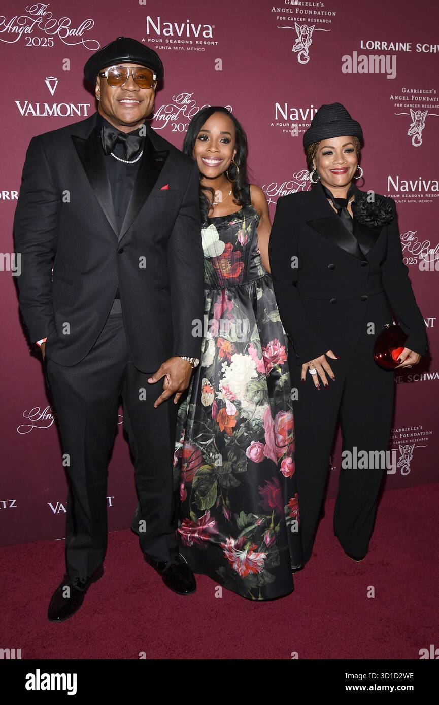(L-R) LL Cool J, Italia Anita Maria Smith and Simone Smith attend the ...