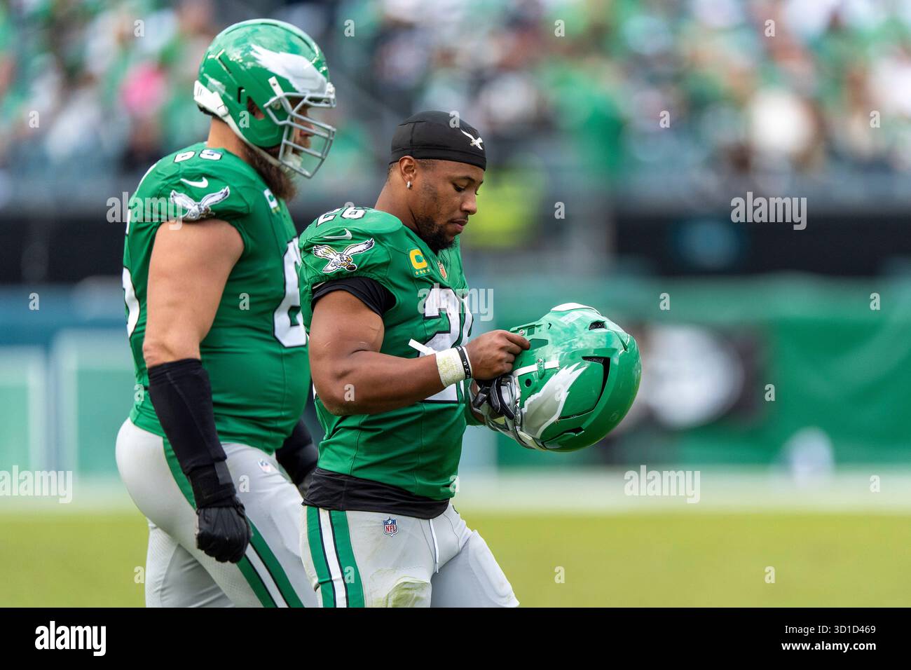 Saquon Barkley Leaves Eagles Game With Hamstring Injury Saquon Barkley Leaves Eagles Game With Hamstring Injury