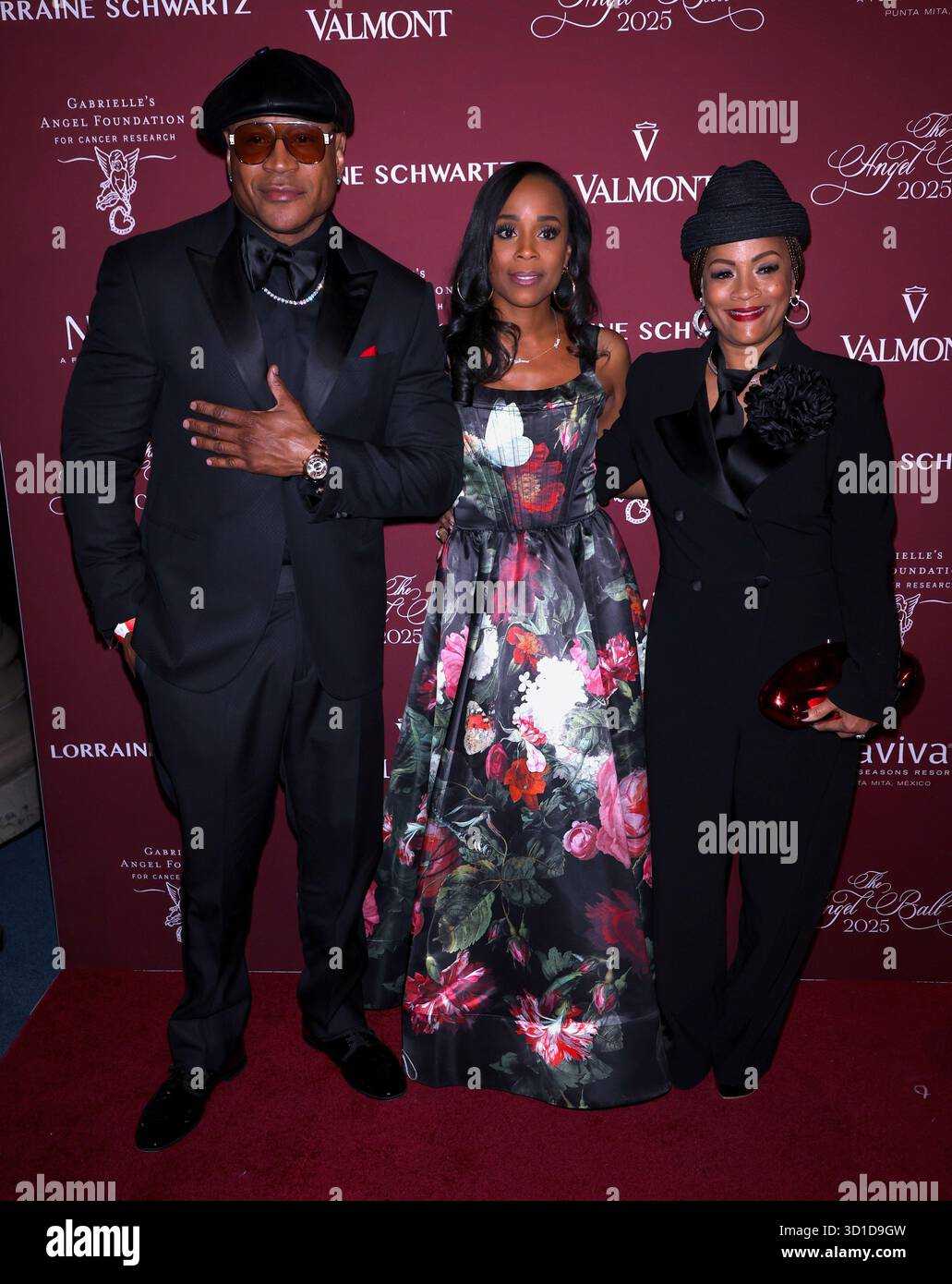 LL Cool J, Italia Anita Maria Smith and Simone Smith attend the 27th ...