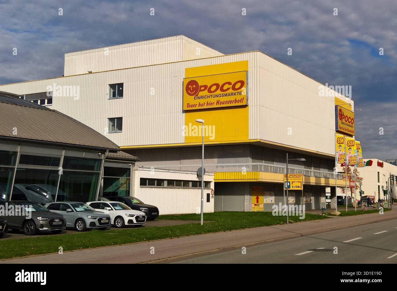 Poco ist ein deutscher Möbel-Discounter, welcher zur MW Holding GmbH mit Sitz in Wels im oberösterreichischen Alpenvorland gehört. Betrieben werden 131 Einrichtungsmärkte und sechs Regionallager. Poco ist ein Akronym für Pohlmann und