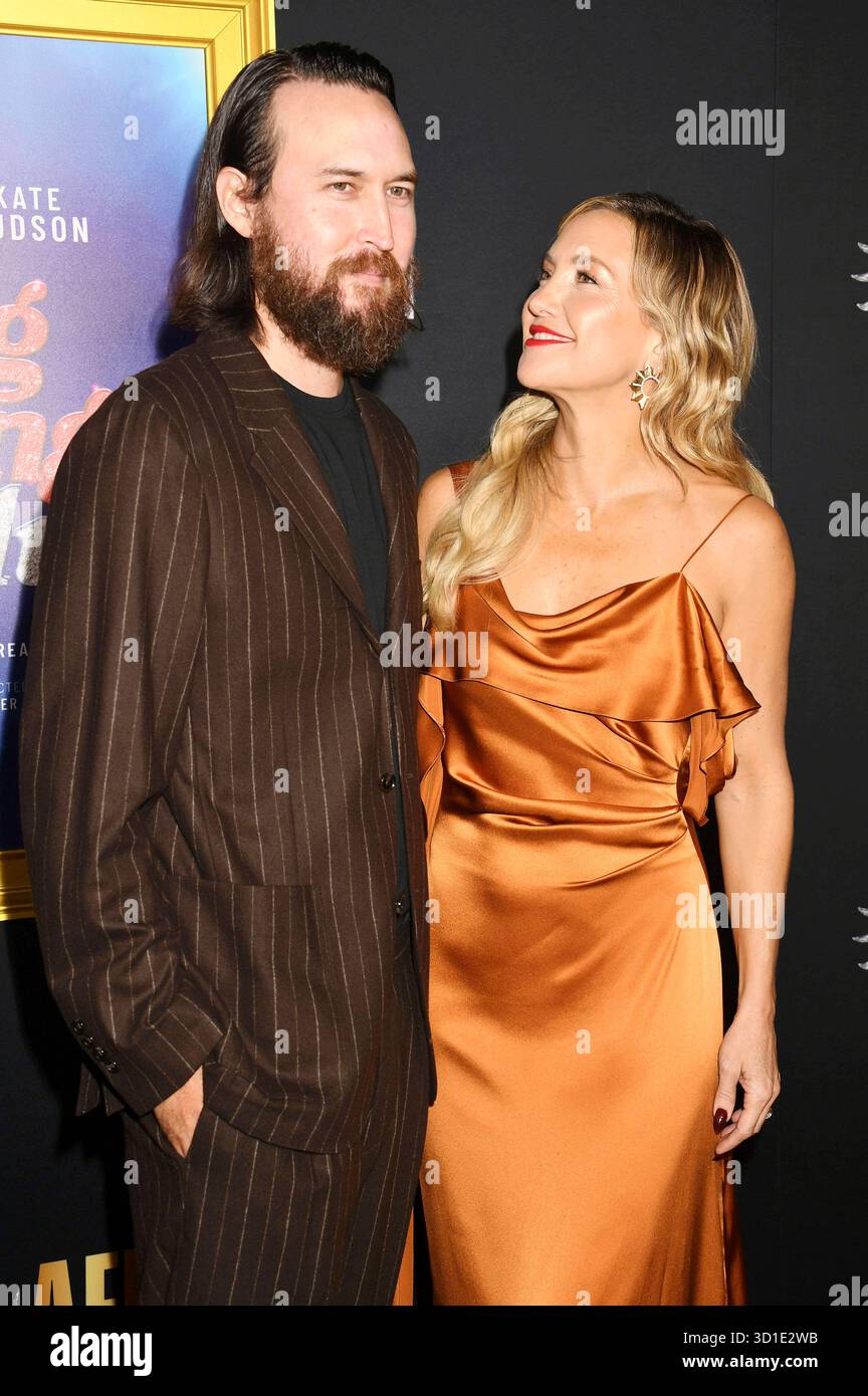 Danny Fujikawa mit Ehefrau Kate Hudson bei der Closing Night Gala mit ...