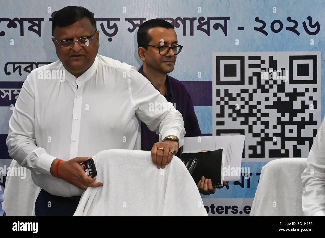 KOLKATA, INDIA - OCTOBER 28: West Bengal Chief Electoral Officer Manoj ...