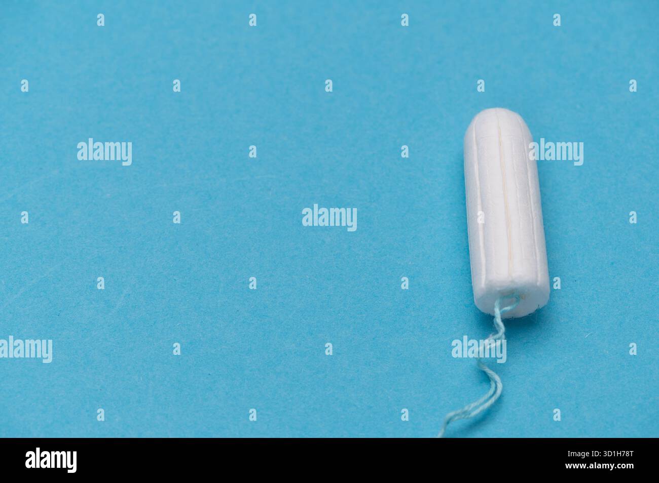 Katta xorozni yutish porno Jinsiy aloqada bolgan yigit qiz dostini sikdi