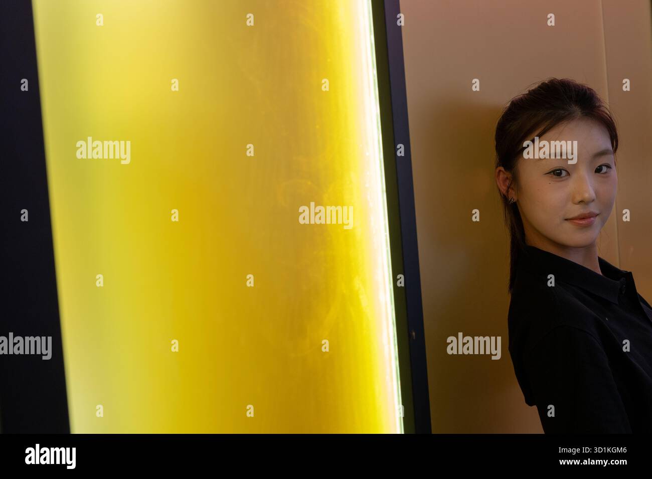 Young chinese woman hangzhou hi-res stock photography and images - Alamy
