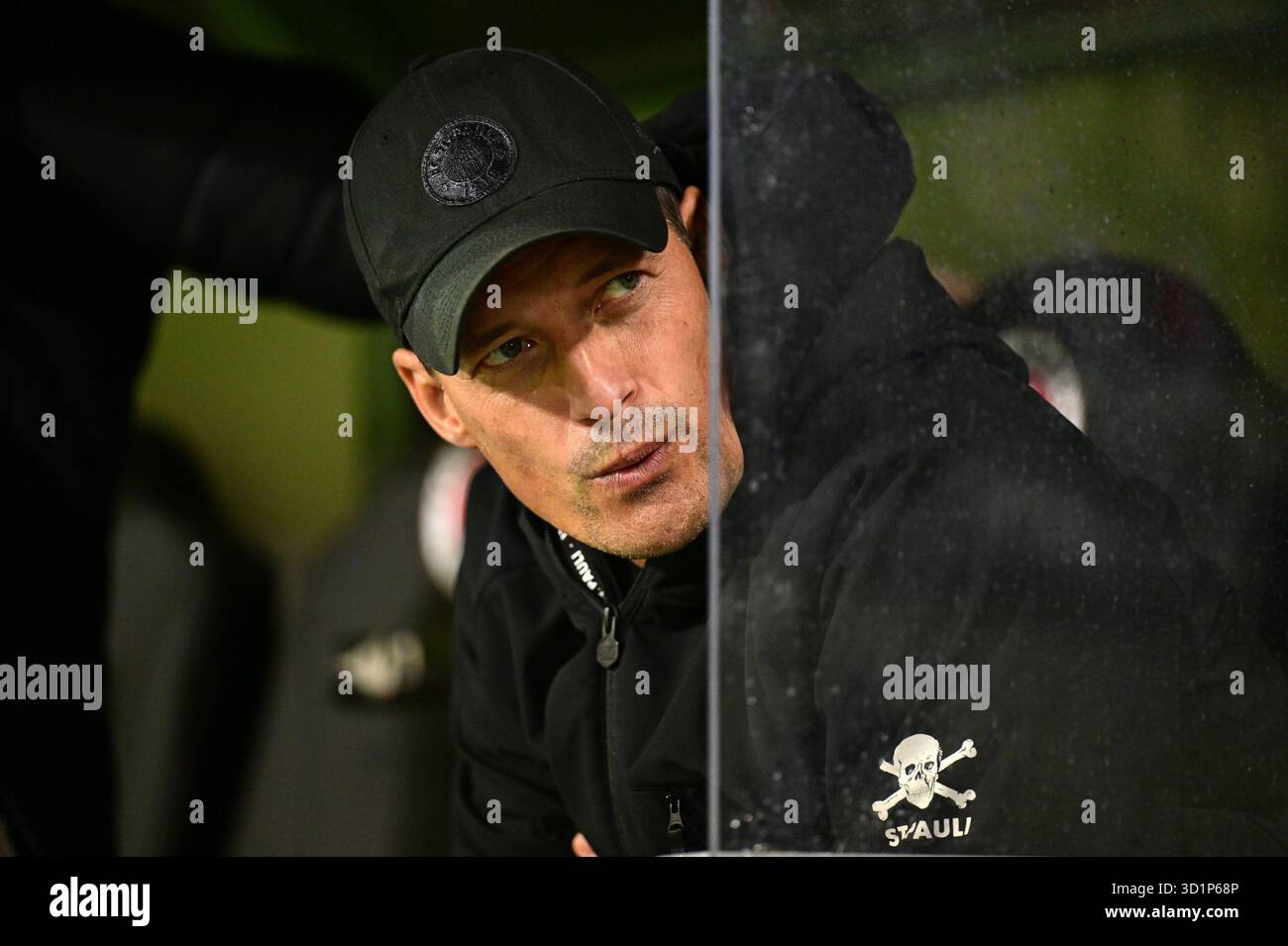 Trainer [coach] Alexander Blessin (St. Pauli) Hamburg, October 28, 2025 ...