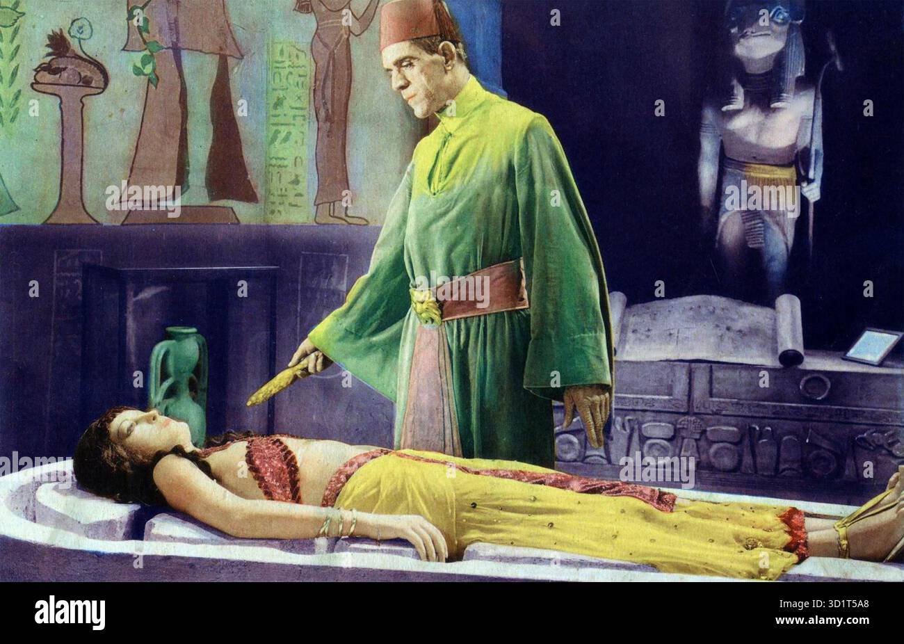 The mummy 1932 film hi-res stock photography and images - Alamy
