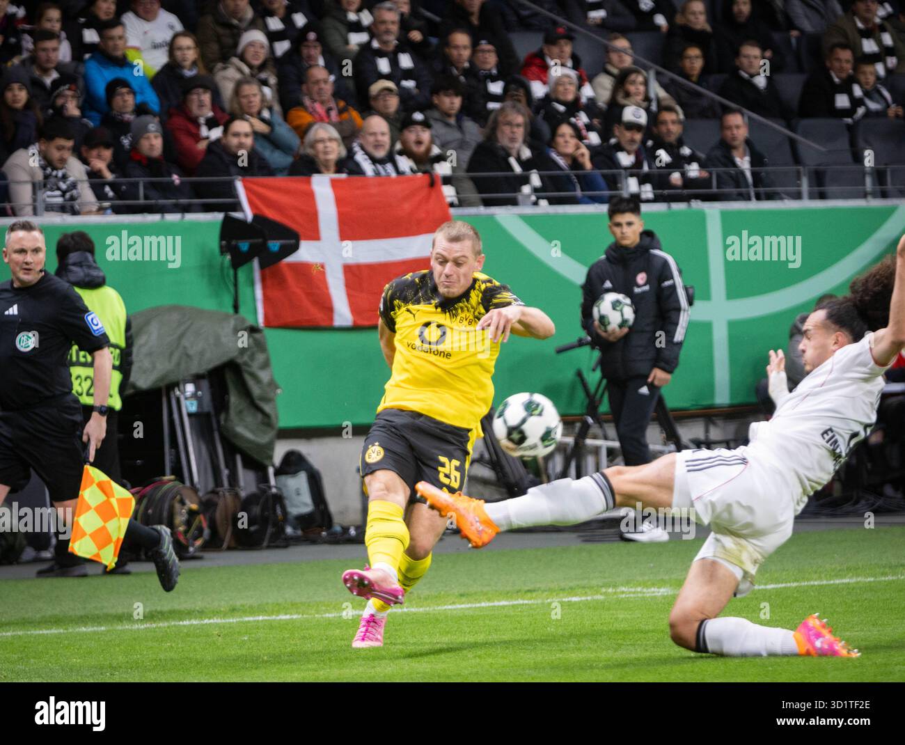 Borussia Dortmund beat Eintracht Frankfurt by penalties definition ...