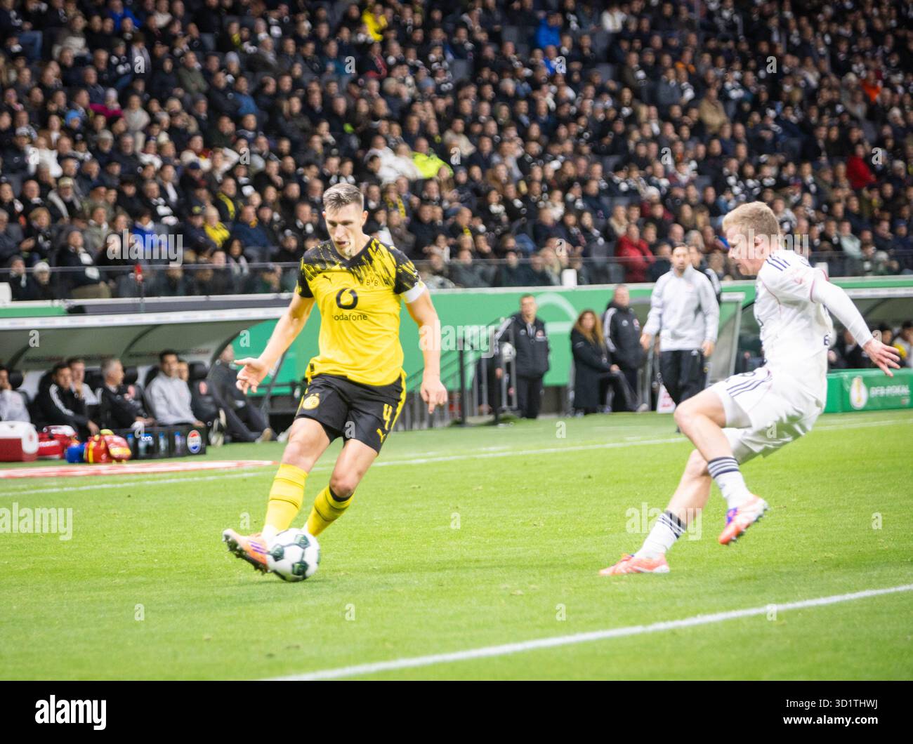 Borussia Dortmund beat Eintracht Frankfurt by penalties definition ...